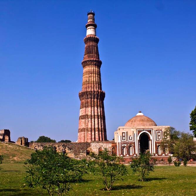 Delhi Sightseeing Service Hotel Near IGI Airport